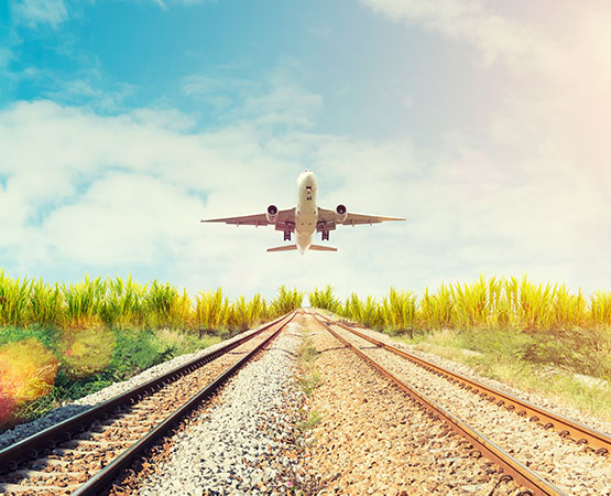 un avion qui décolle